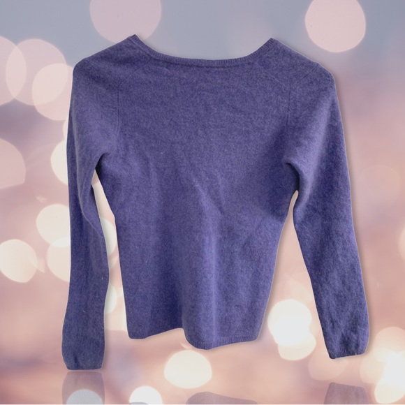 ADRIENNE VITTADINI • 100% Cashmere Sweater - Picture 2 of 6